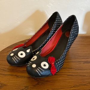TUK Kitty Pumps